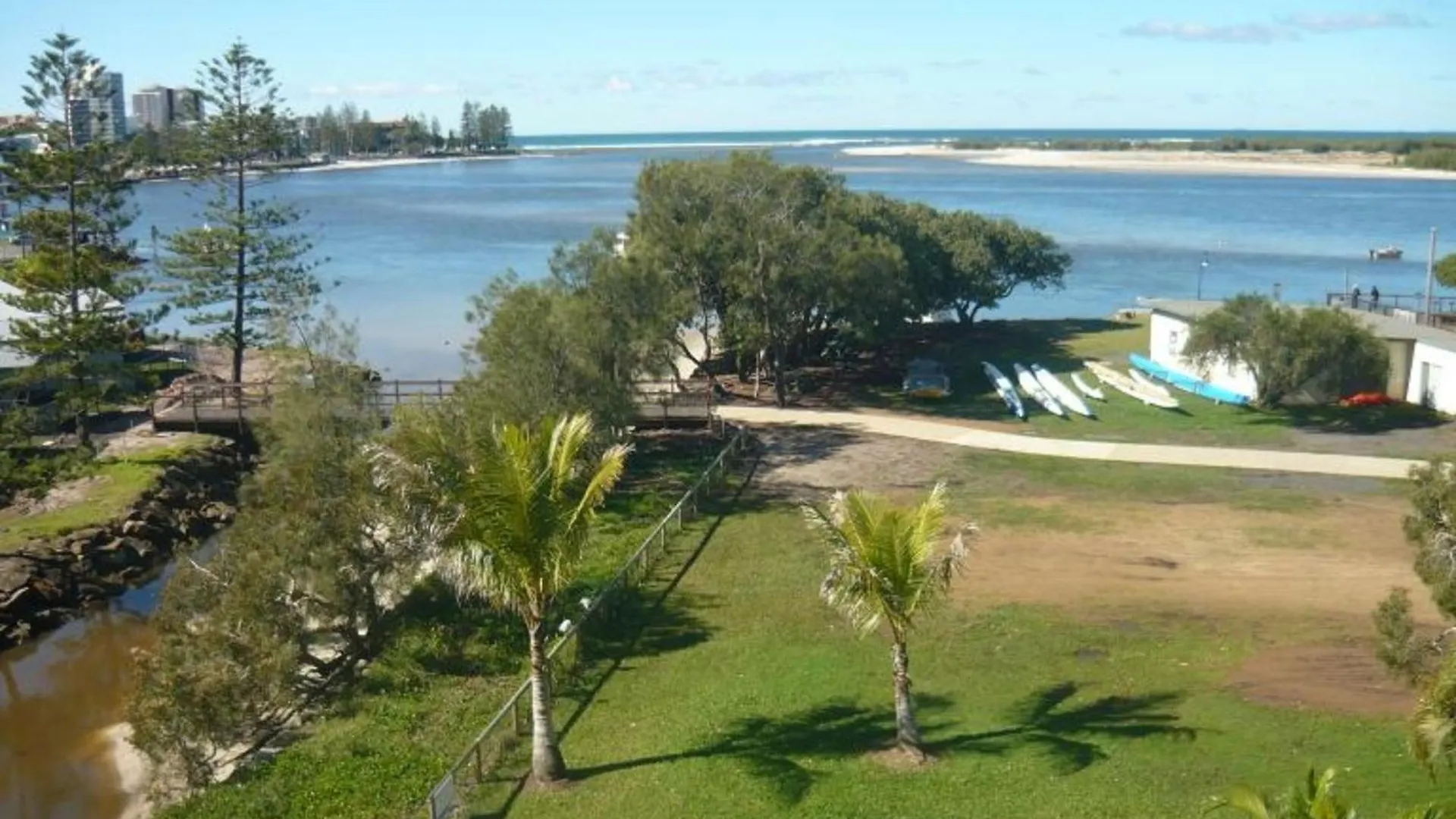 Sails Resort Golden Beach Australien