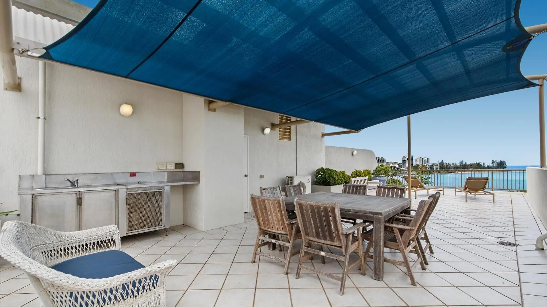 Sails Resort Golden Beach