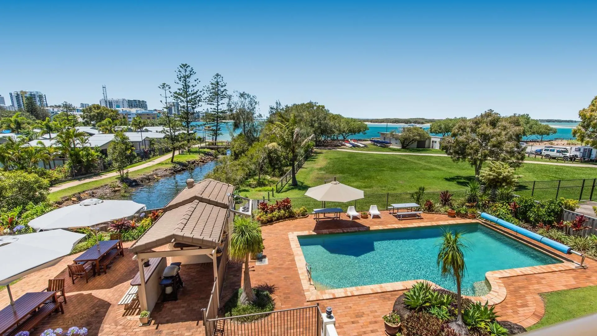 Sails Resort Golden Beach Austrálie