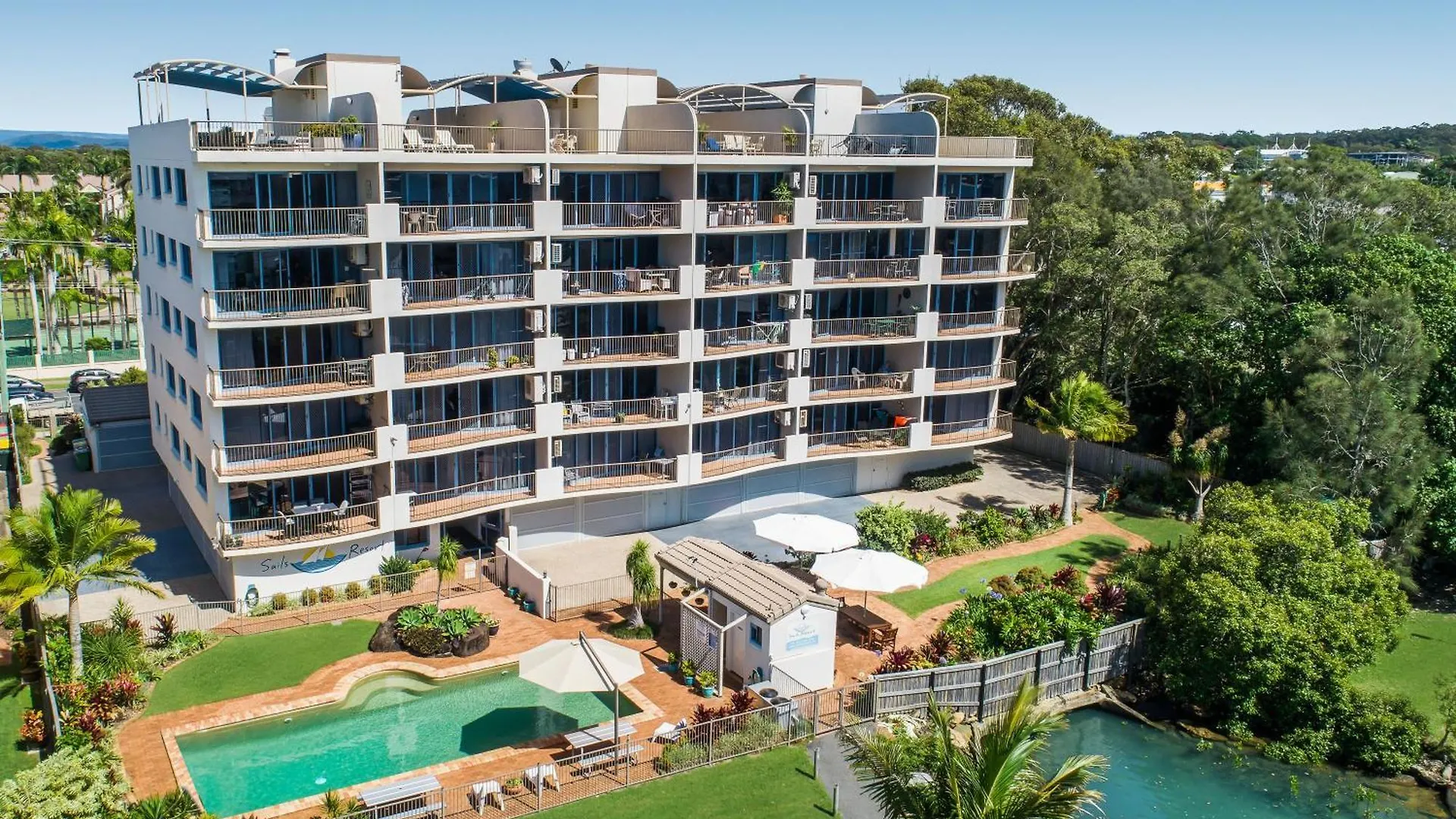 Sails Resort Golden Beach